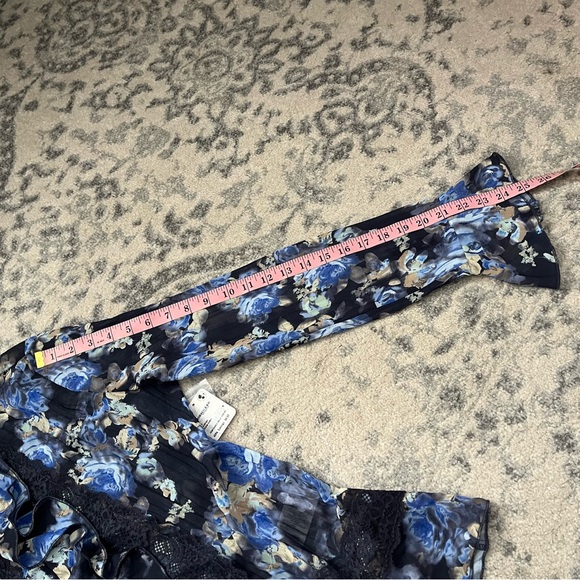 NWT FREE PEOPLE Bad At Love Blouse Sz M Floral Blue Black Lace Boho Fairy - Picture 9 of 9
